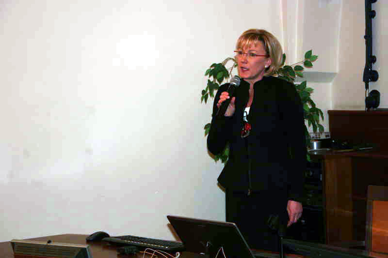 Professor Dluhosova (dean of the EkF VSB)