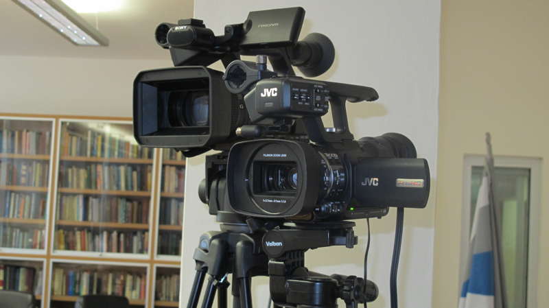 Kamera Sony a kamera JVC pro záznam obrazu